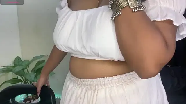 Offline DrippinDiva on StripChat