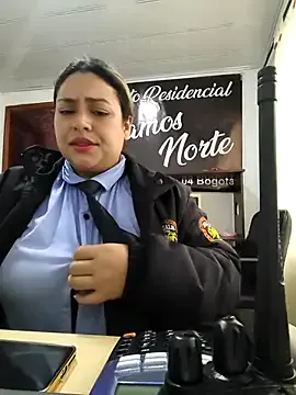 Offline DULCE__26 on StripChat