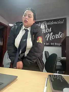 Offline DULCE__26 on StripChat