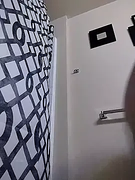 Offline eatmeplease44 on StripChat