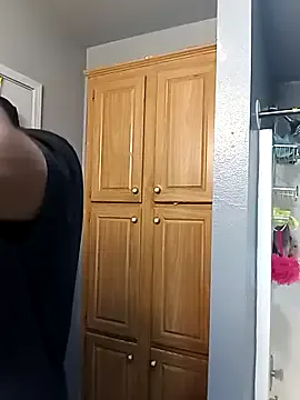 Offline EbonyKing69 on StripChat