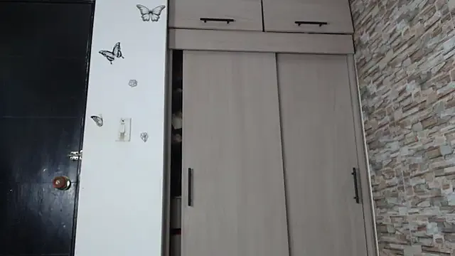 Offline Ebonyxprincess_ on StripChat