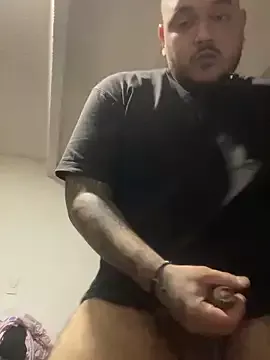 Offline El_Titan1998 on StripChat