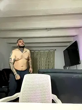 Offline El_Titan1998 on StripChat