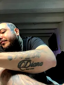 Offline El_Titan1998 on StripChat