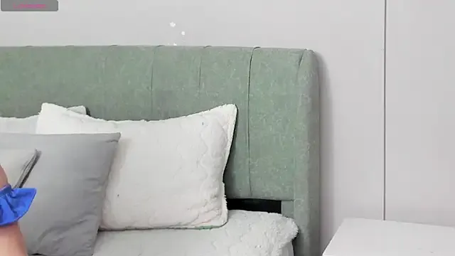 Offline elizabeth_20 on StripChat