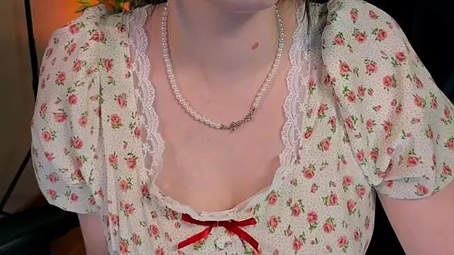 ELLIEJAY from StripChat