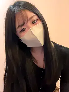 Offline Ema-- on StripChat