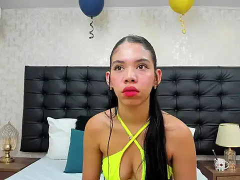 Offline EmaGarcess on StripChat