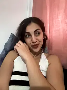 Freechat EmaSkyes on StripChat