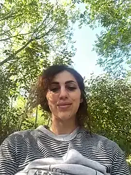 Freechat EmaSkyes on StripChat