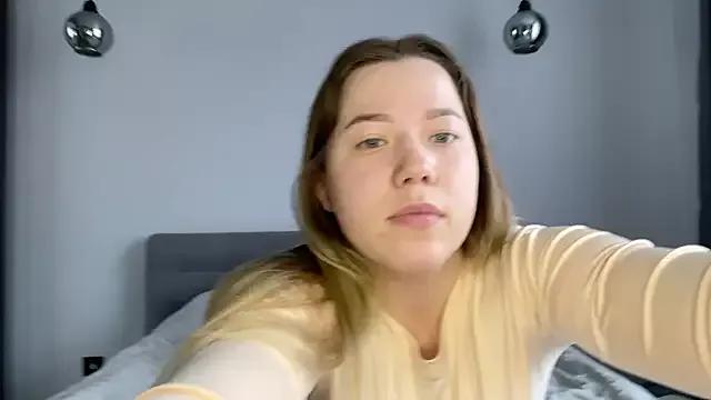 Embersweetbunny from StripChat