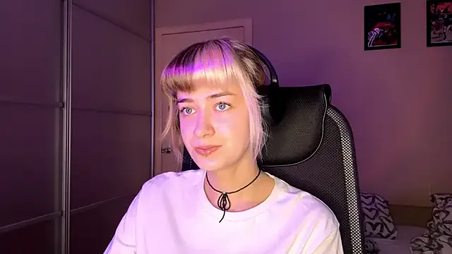 EmilySkyline on StripChat