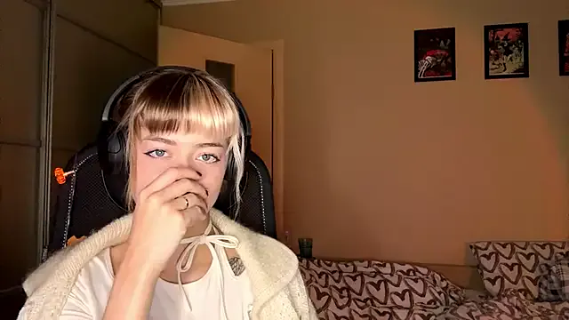 EmilySkyline on StripChat