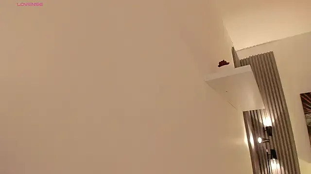 Offline emma_alice_ on StripChat