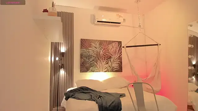 Offline emma_alice_ on StripChat