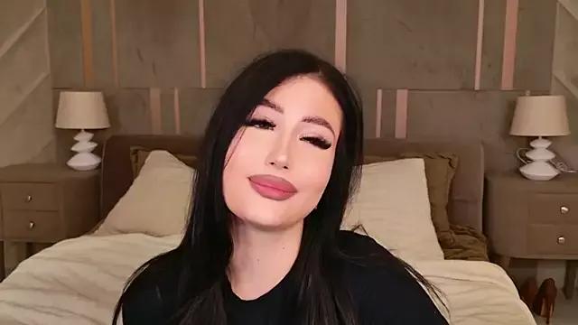 EmmaLawrens from StripChat