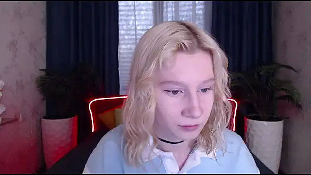 Offline EnigmaSee on StripChat