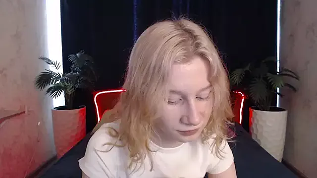 Offline EnigmaSee on StripChat