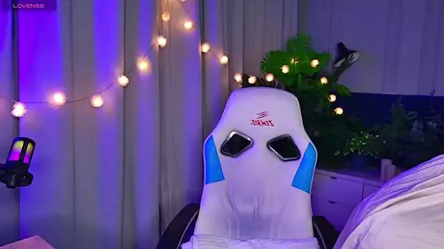 EnnySunrise from StripChat