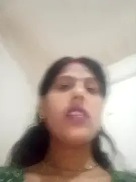 Offline Eshwari_Chopra on StripChat