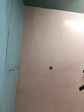 Offline Eshwari_Chopra on StripChat