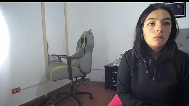 Esmeraldaa- from StripChat