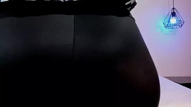 EstefaniaVelez_ from StripChat