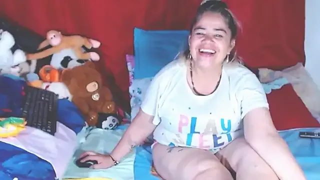 Offline estrellita_fugaz16x on StripChat