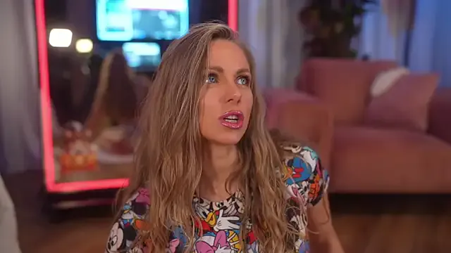 Offline eva_fashionista on StripChat