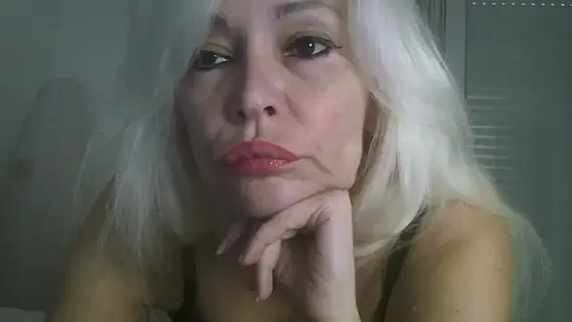 Offline EvaaMina on StripChat