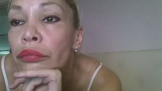 Offline EvaaMina on StripChat