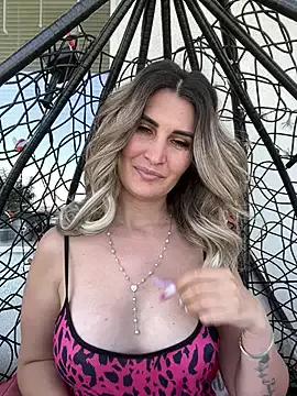 EvelynFrances from StripChat