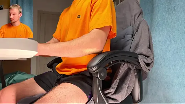 Offline Farmer_James on StripChat