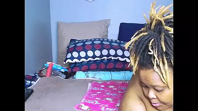 fatafricanqueen on StripChat 