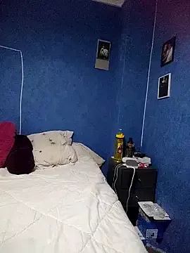 Offline Feelineducentre on StripChat