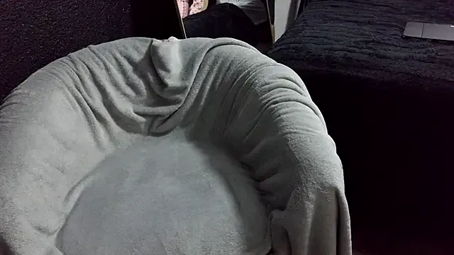 Offline fetishslut4u on StripChat