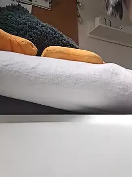 Offline Feuchtekitty92@xh on StripChat