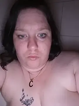 Offline Feuchtekitty92@xh on StripChat