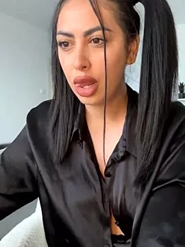 Offline Flower_Pow3r on StripChat