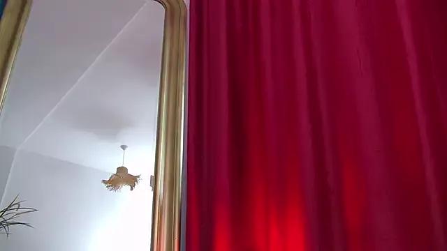 Foxxxy_MILF from StripChat