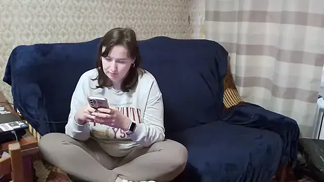 Offline franceska_blue on StripChat