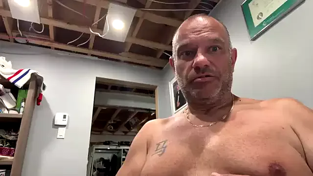 Offline frankyjones8989 on StripChat