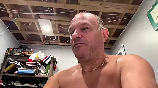 Offline frankyjones8989 on StripChat