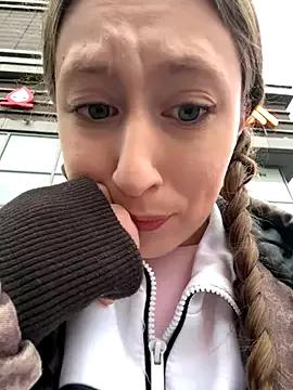 FroggyAnna from StripChat is Freechat