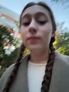 FroggyAnna from StripChat is Freechat