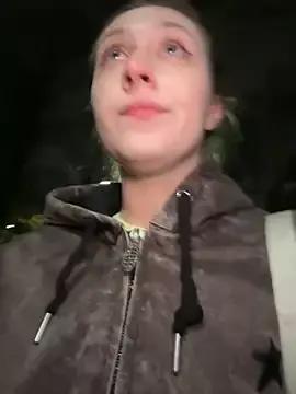 FroggyAnna from StripChat is Freechat