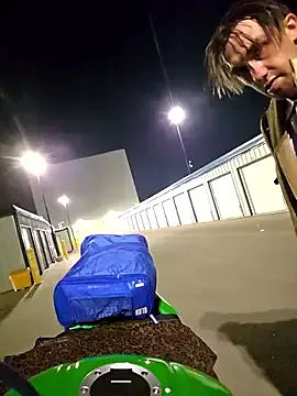 Offline Fuckboy4public on StripChat