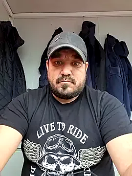 Futacisu on StripChat