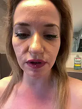 Offline GangBangKitty on StripChat